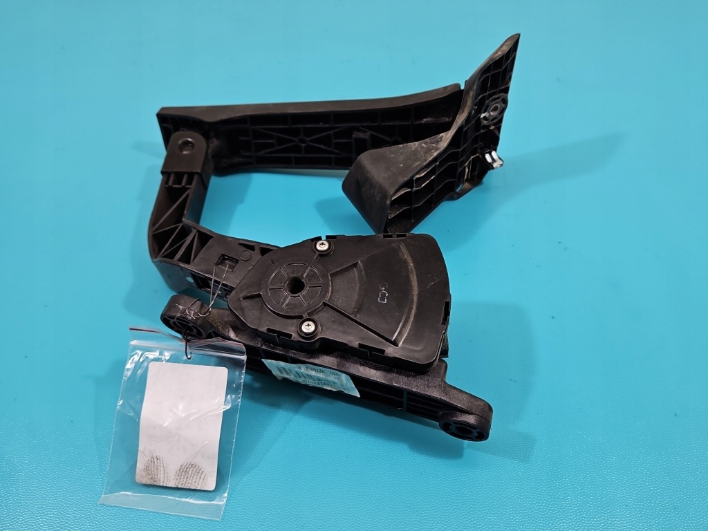 Педаль газа потенциометр kia sportage 3 10-15 2,0 crdi 32726-2s000 с Разборки