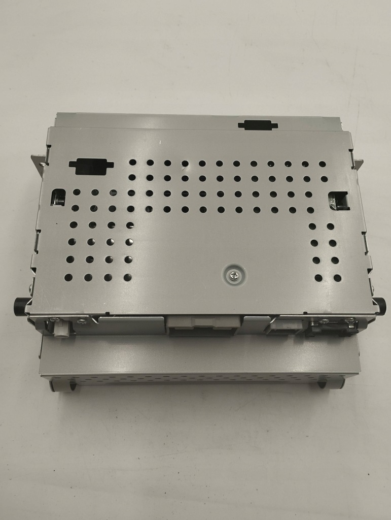 фото №2, Volvo v70 панель / радиопроигрыватель cd/dvd/gps 31328067aa