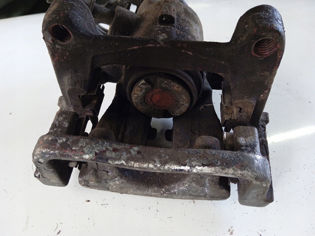 фото №4, Ford mondeo mk4 iv 4 fl суппорт правый задний задняя