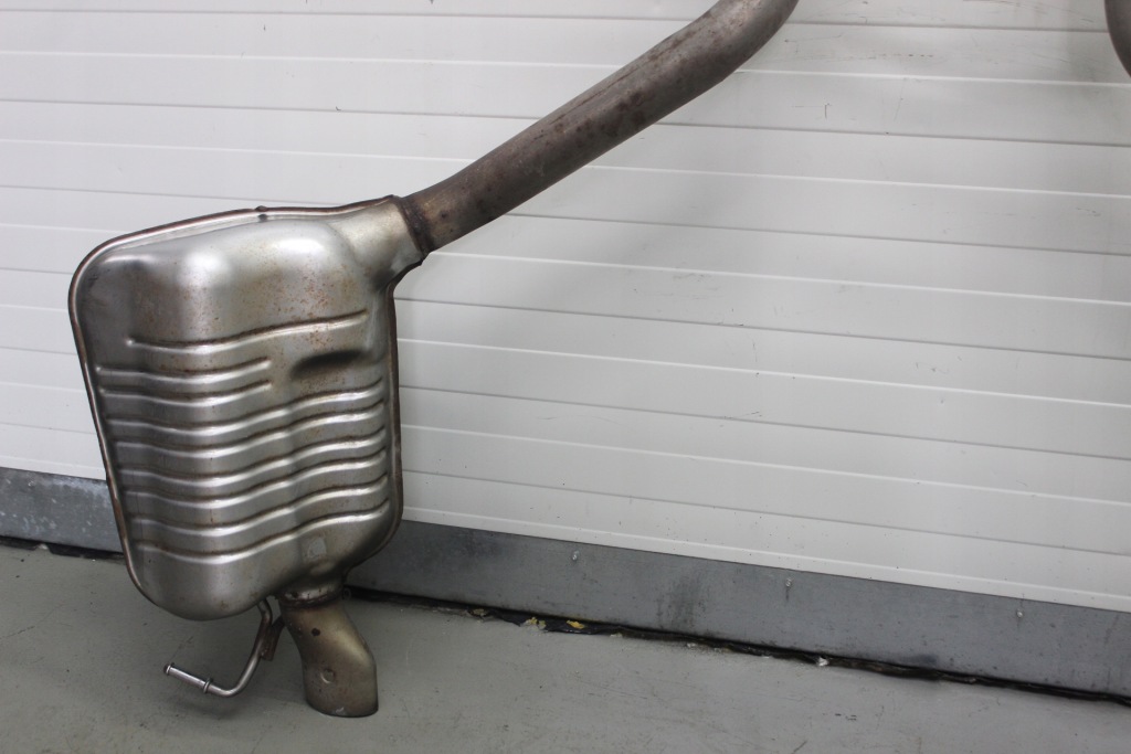 Mercedes cls w218 система випускний гасник a2124910501 глушники кінцеві комплект Недорого