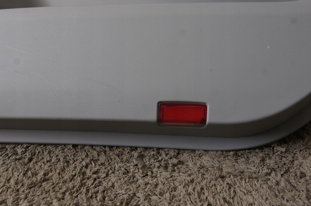 Mercedes w166 ml350 обшивка дверь правая  перед Недорого