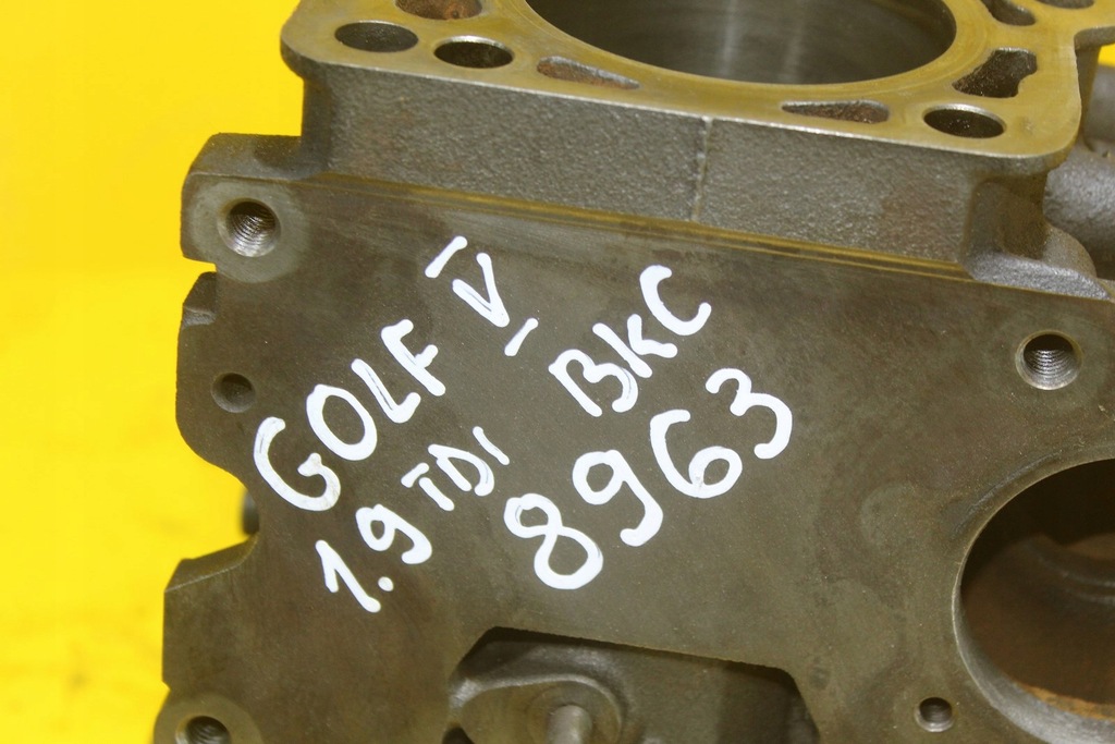 фото №16, Блок двигуна volkswagen golf v audi skoda 1.9 tdi bkc 038103021at 038021at