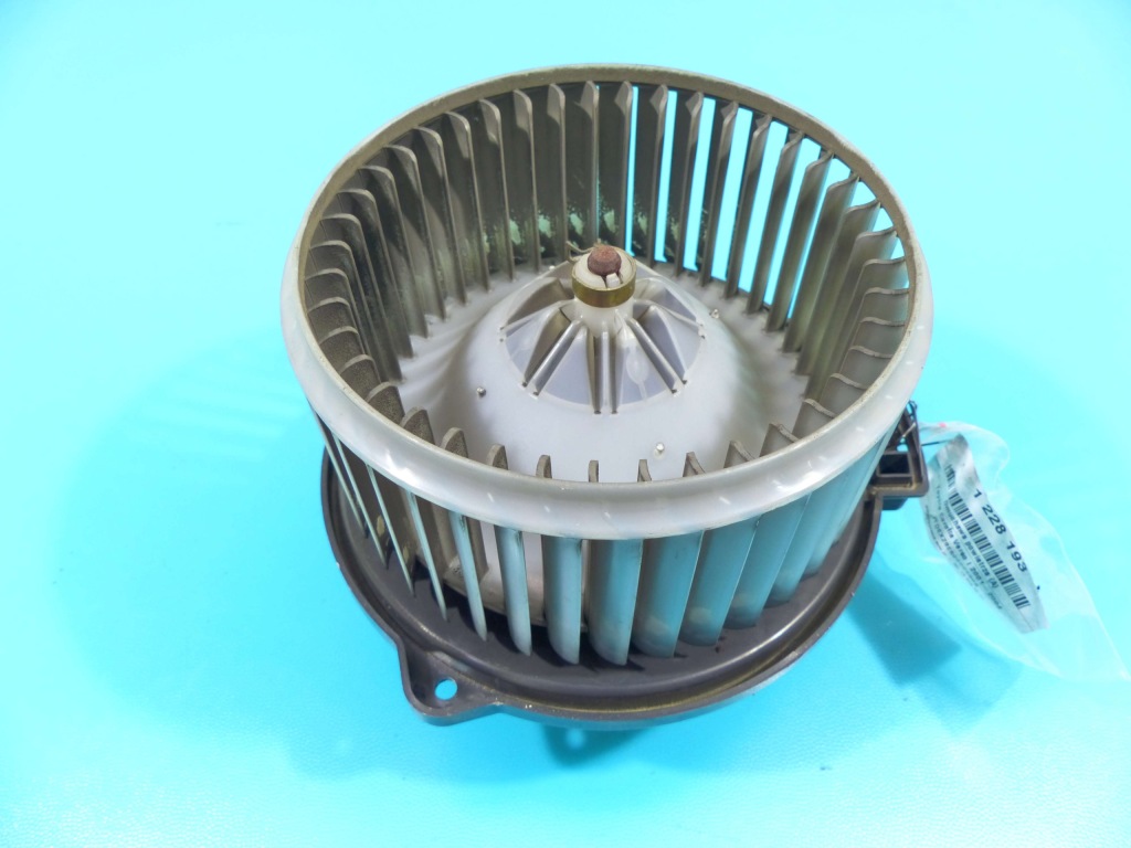 фото №4, Повітродувка обдув вентилятор toyota corolla verso i