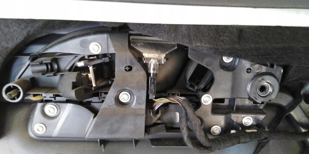 фото №9, Audi q7 4l обивка дверь правый перед 06r bose