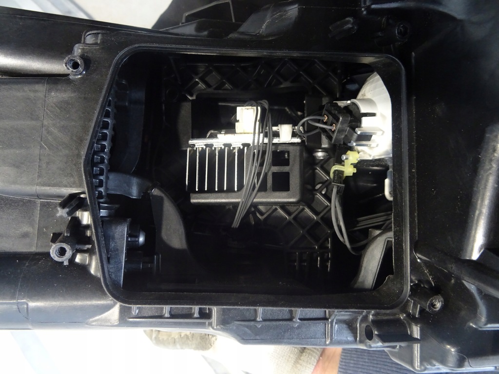 фото №10, Audi a6 c8 4k0 full led лампа левая перед оригинал