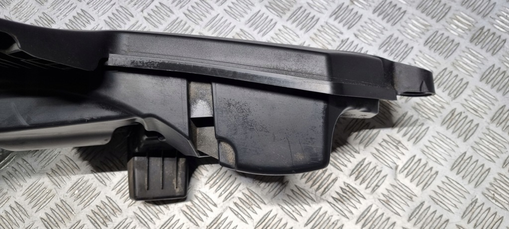 Купить Bmw f20 f21 корпус фильтра воздуха 7597582