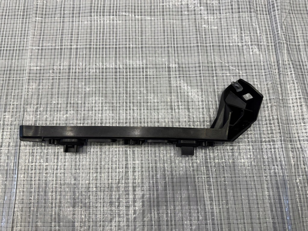 фото №1, Направляющая бампера задняя левая maserati grecale modena 670157266