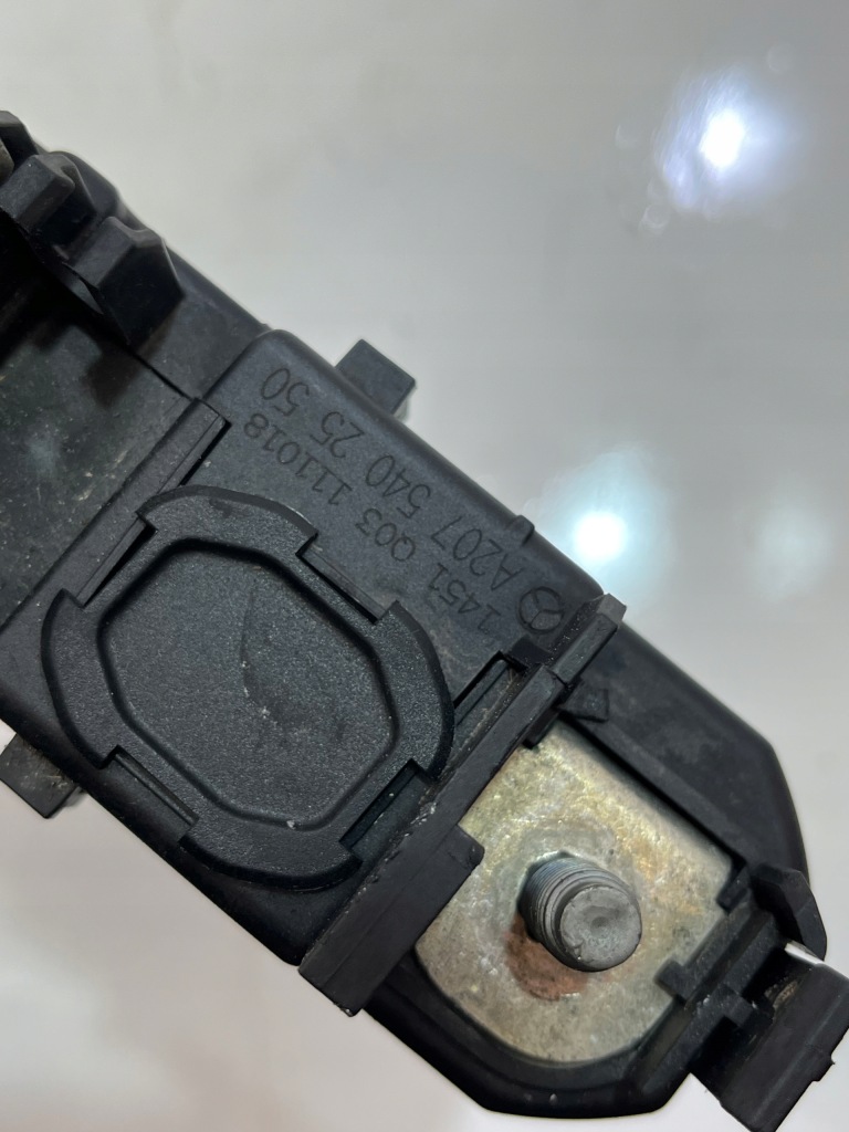Клемма аккумулятор mercedes a2075402550 | 2075402550 Недорого