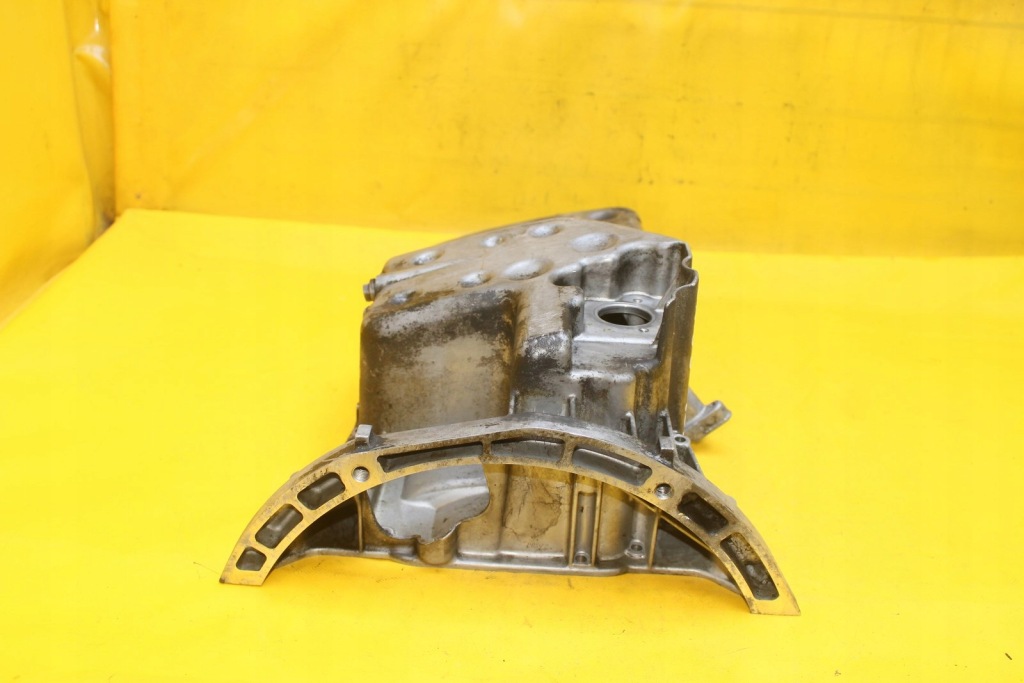 фото №4, Поддон масляная масла r6110140602 w203 2.2 cdi 611.962