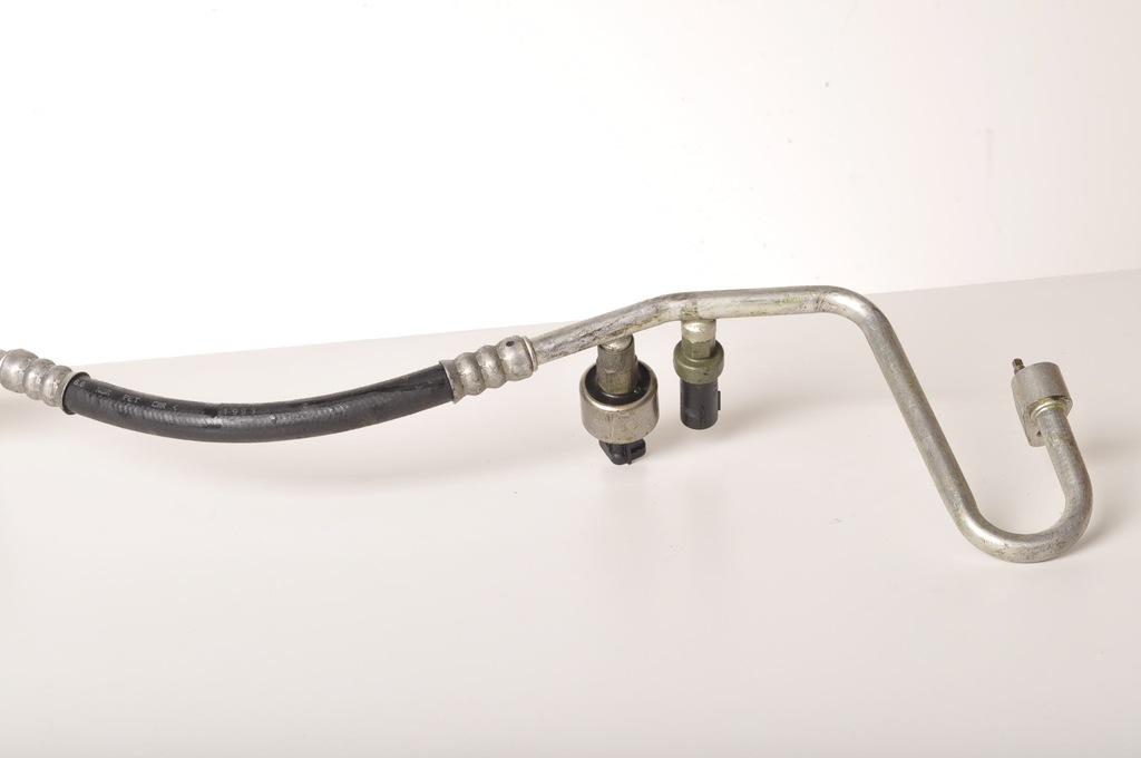 фото №8, Aston martin vanquish i 6.0 шланг кондиционера