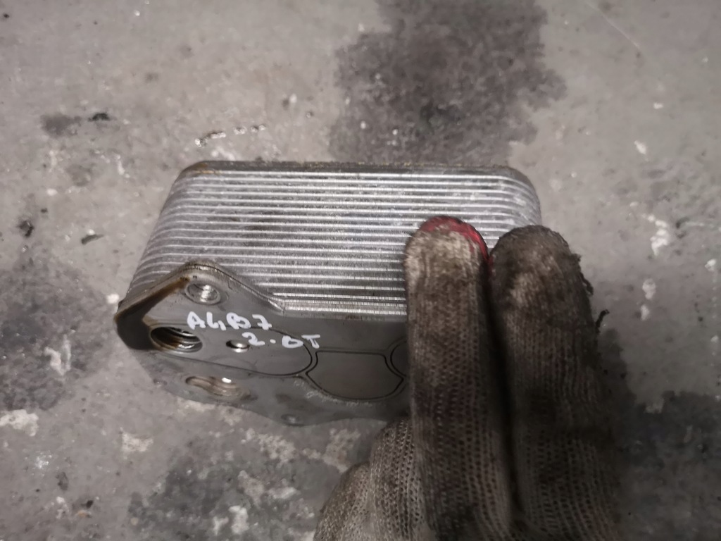 фото №5, Радиатор масла audi a4 b7 2.0 tfsi 06d117021c