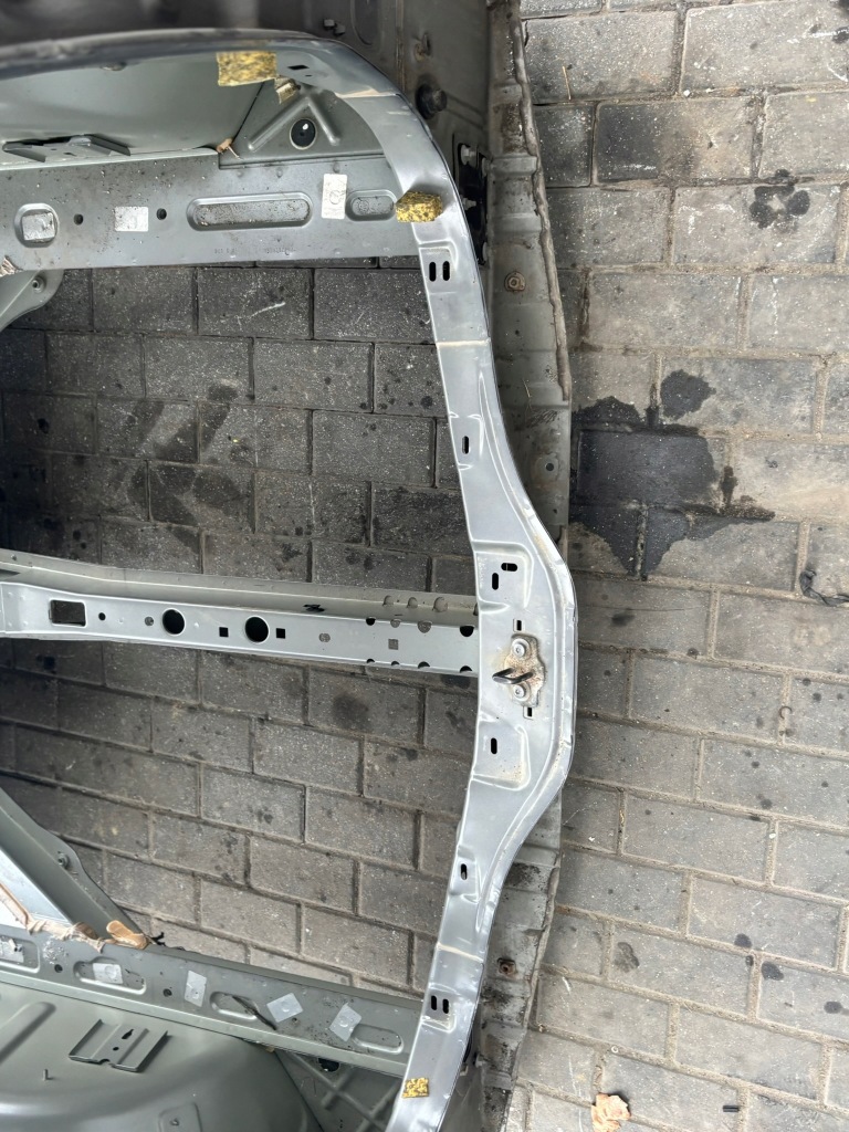 Поддон пол багажника renault espace v крылья задний  кузов с Разборки