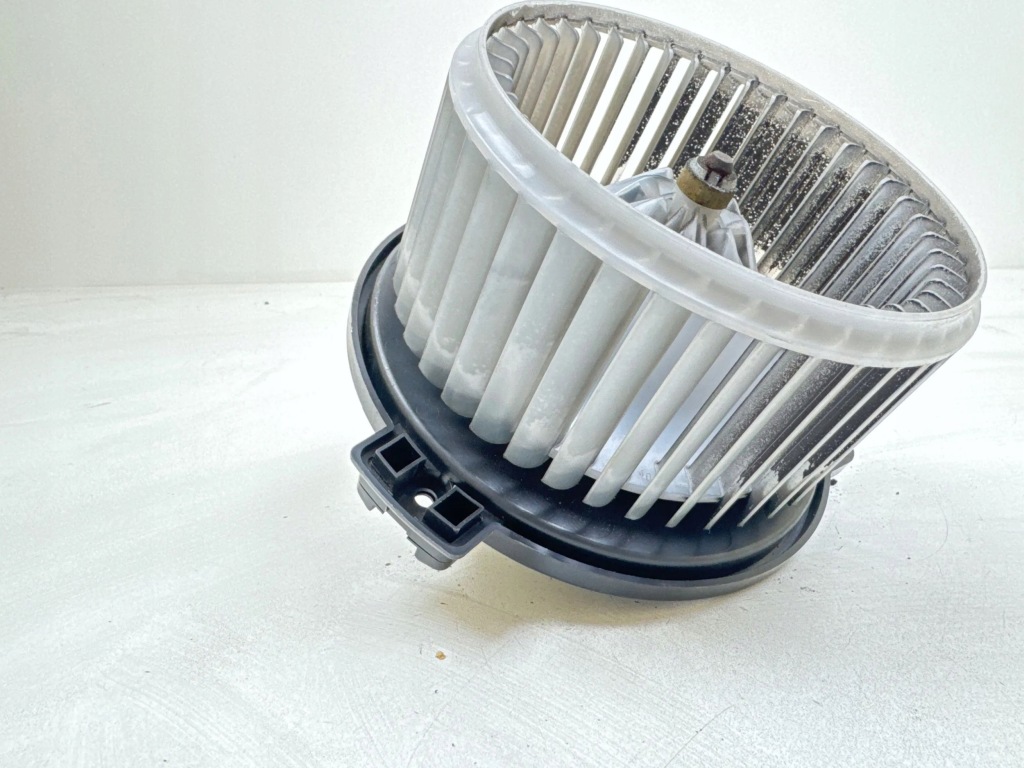 2002 toyota corolla verso e121 повітродувка обдув 19400015007d Недорого