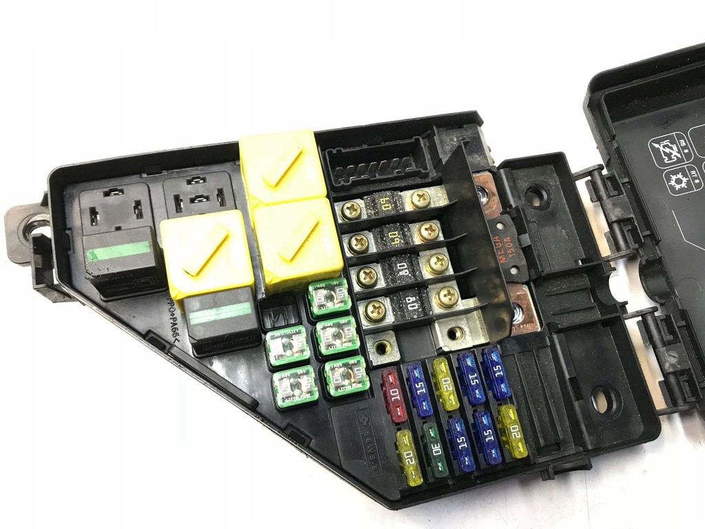 фото №6, Land rover freelander 2003 рамка / модуль запобіжників