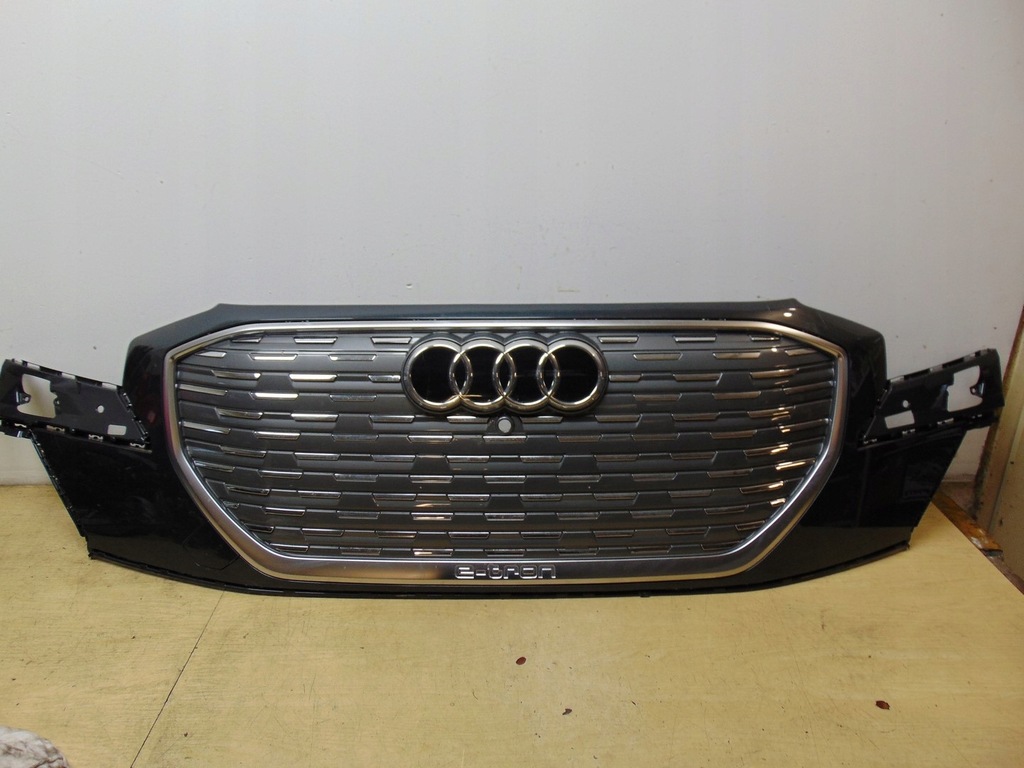 фото №1, Решётка радиатора решётка радиатора audi q4 e-tron оригинал эмблема 89a807725a