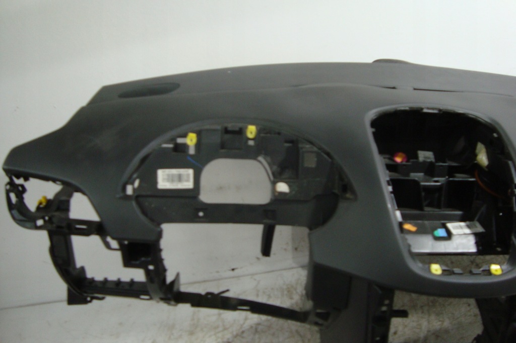 фото №7, Приборная панель приборная панель консоль подушка безопасности ремни peugeot 207 3d 06-12