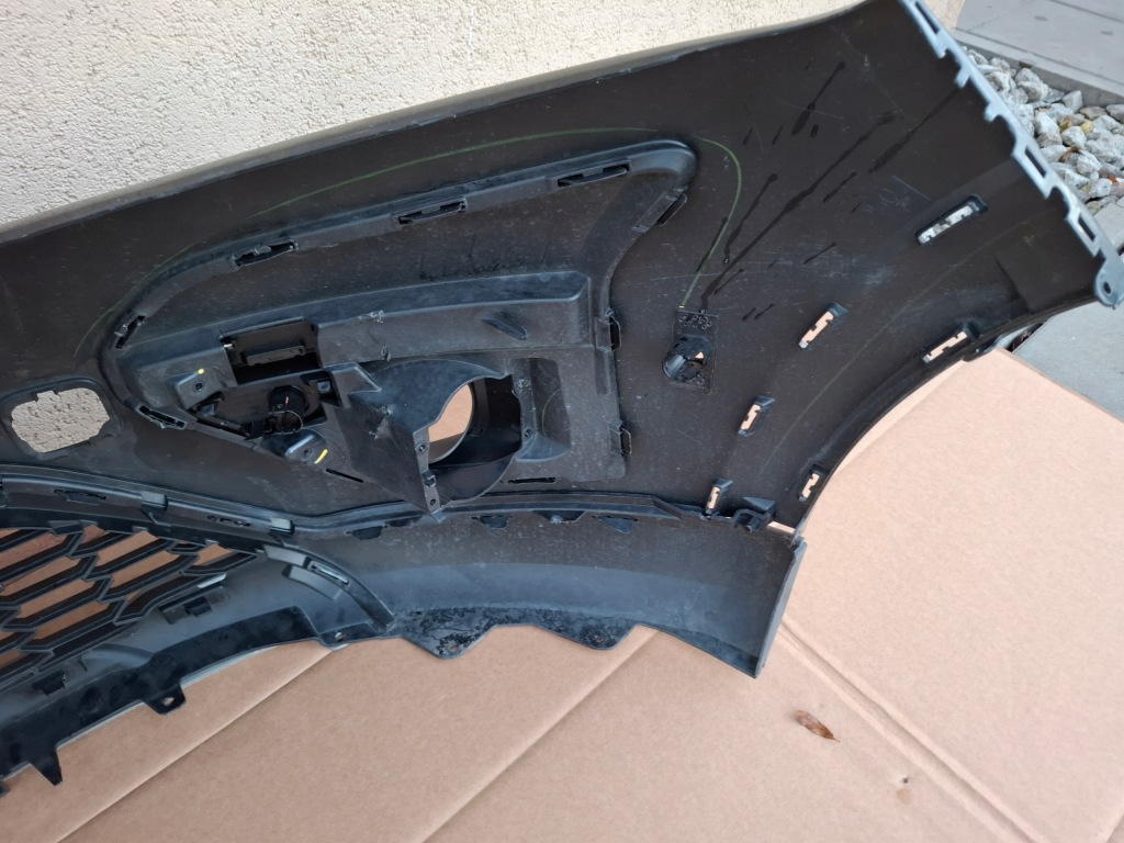 фото №9, Бампер перед dacia sandero stapway iii pdc оригінал гарний стан