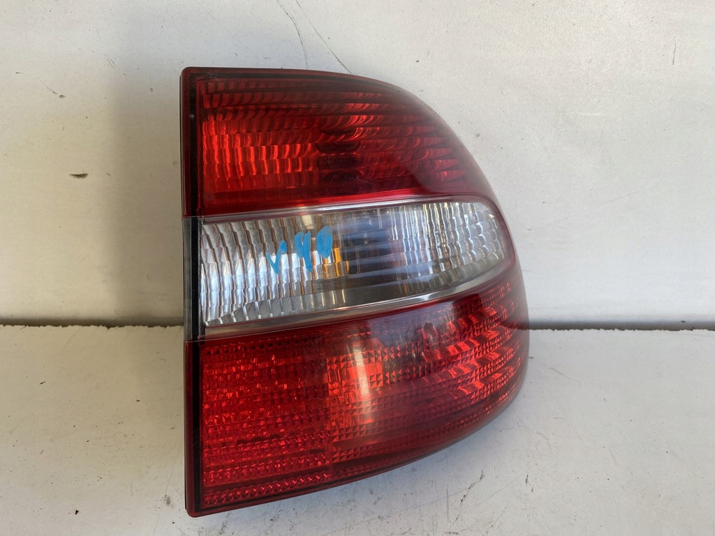 фото №1, Лампа правая задняя volvo v40 29262002