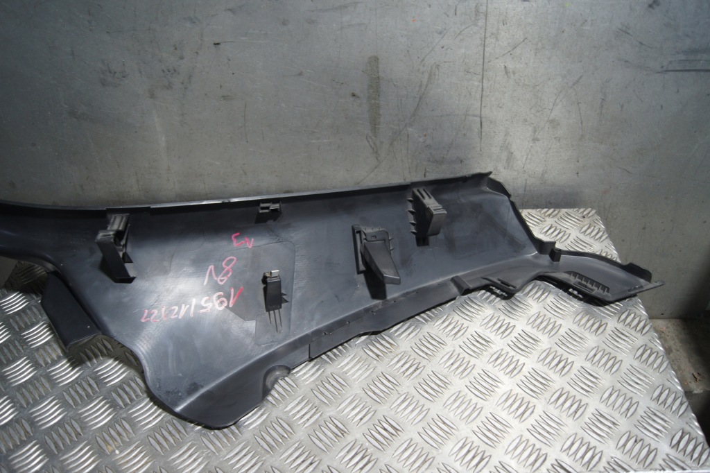 Молдинг накладка поріг ліве задні audi a3 8v 8v4867767b Зі Шроту