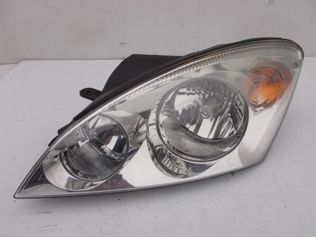 фото №1, Фара лампа перед kia ceed 1 i лівий 92101-1h000 europa