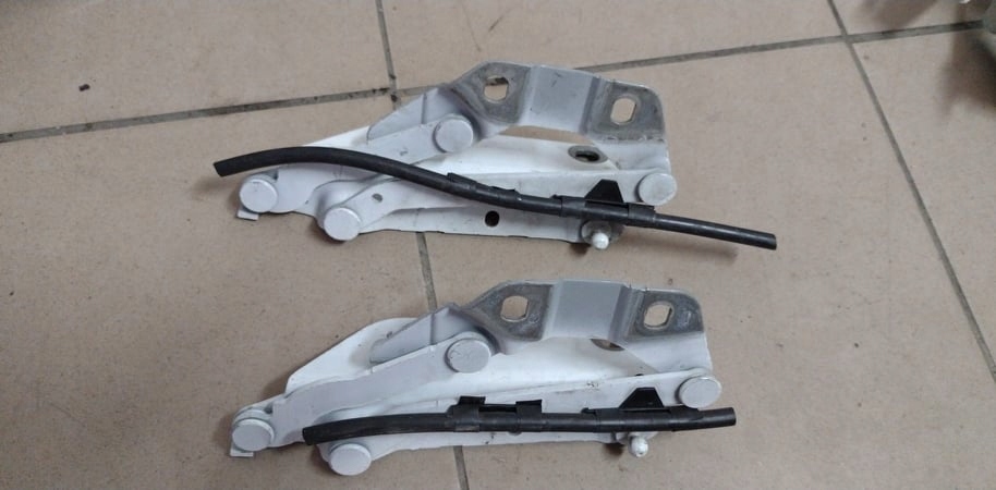 фото №3, Петля капот правый range rover evoque l538