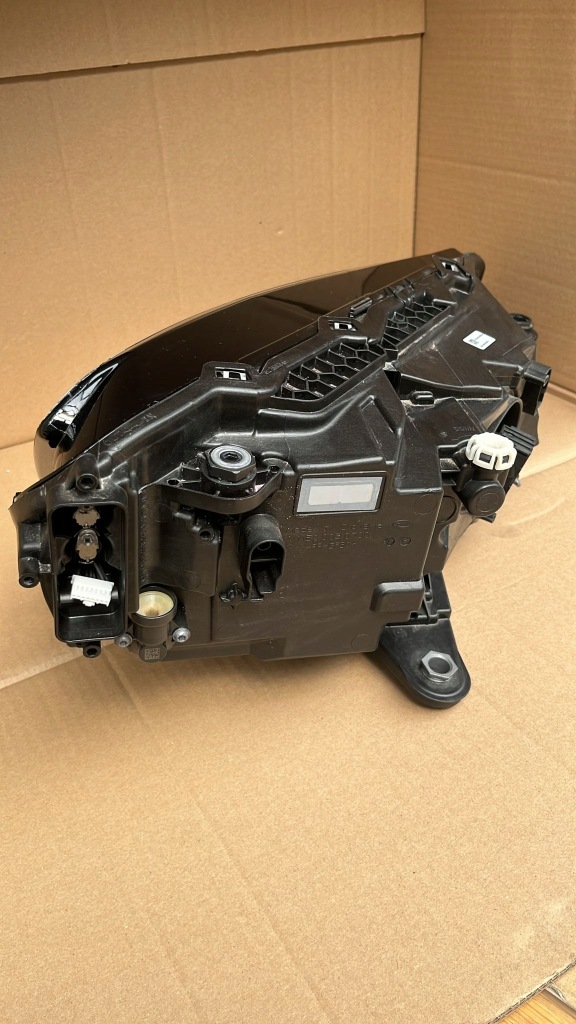 Skoda superb 3 рестайлинг  фара левая передняя перед full led 3v1941015d европа Киев