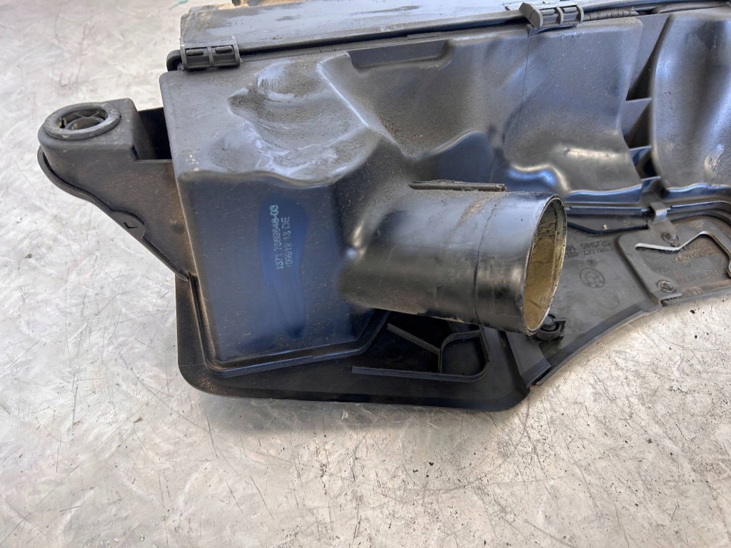Корпус фільтра повітря bmw x5m e70 7589648 Доставка