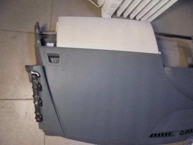 фото №5, Панель приладів консоль панель приладів подушка безпеки ремені jaguar e-pace бежева