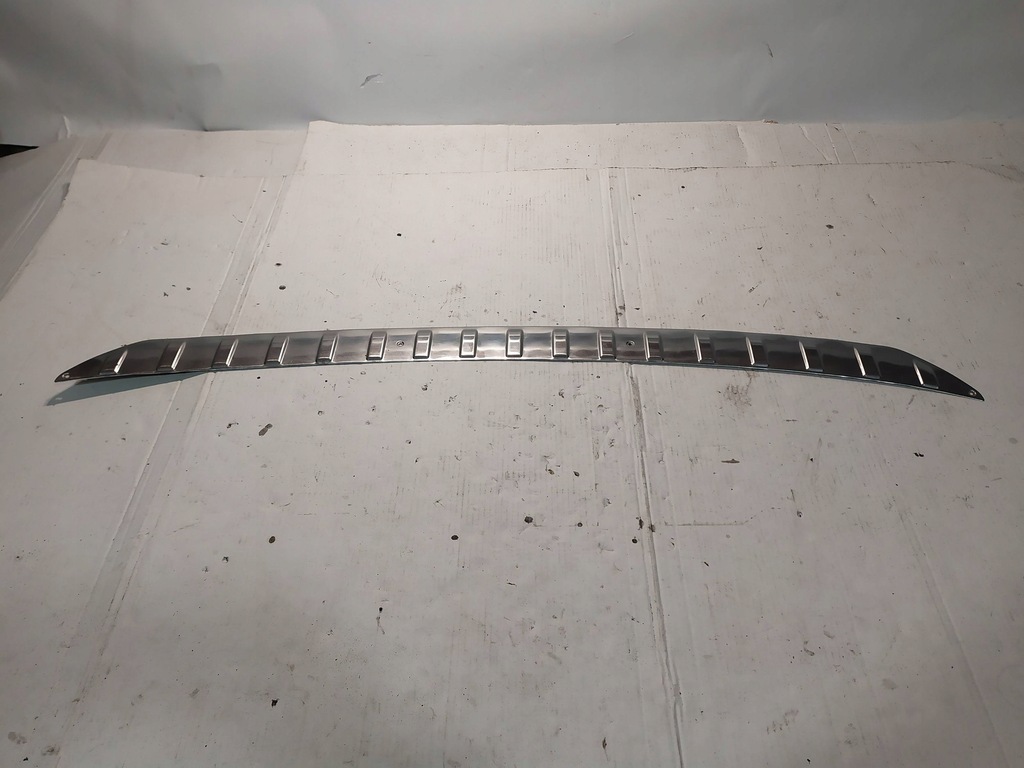 фото №6, Молдинг бампера задняя багажника peugeot 2008