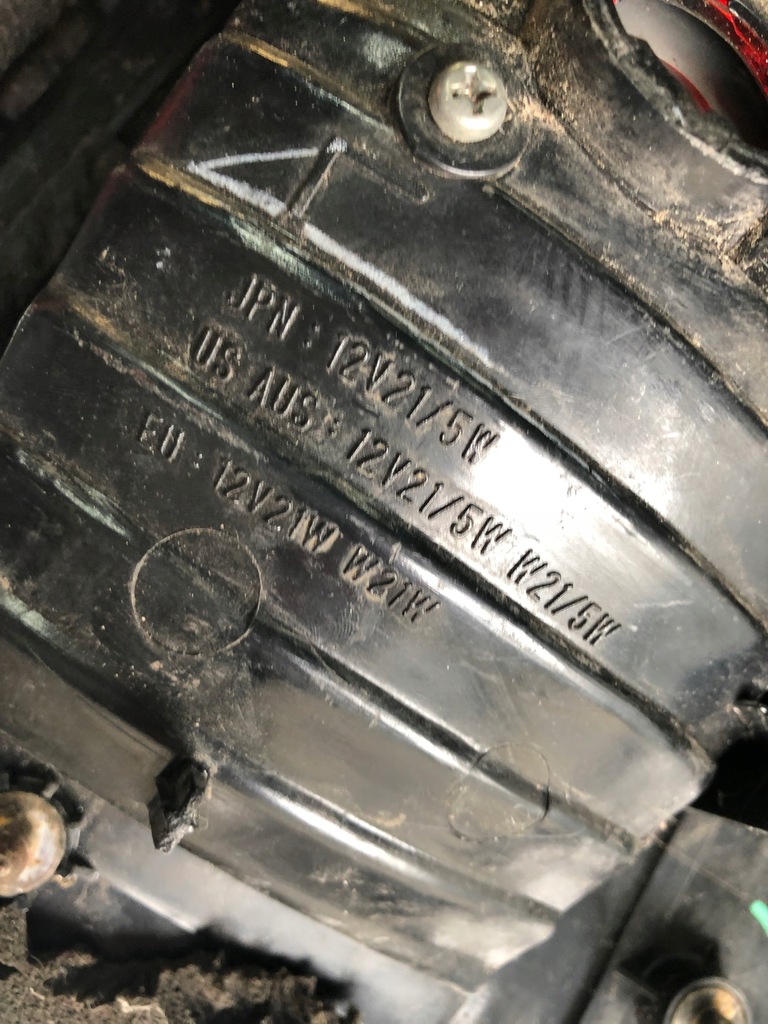 фото №8, Лампа задняя левая toyota land cruiser