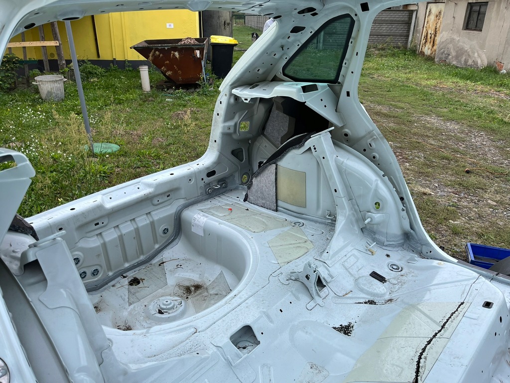 фото №3, Четверть крыло задняя левый правый поддон pas задняя skoda rapid spaceback lf9f