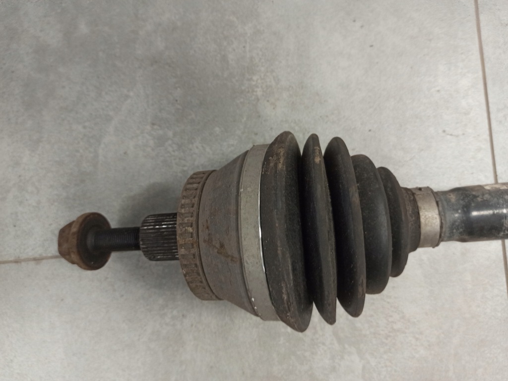 фото №10, Audi a4 b6 1.9 tdi приводной вал правая передняя 8e0407272s
