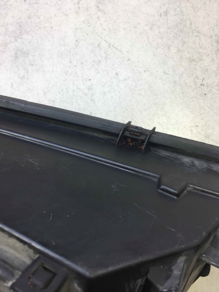 Фара правий перед mazda 626 v 1.8 16v Ціна