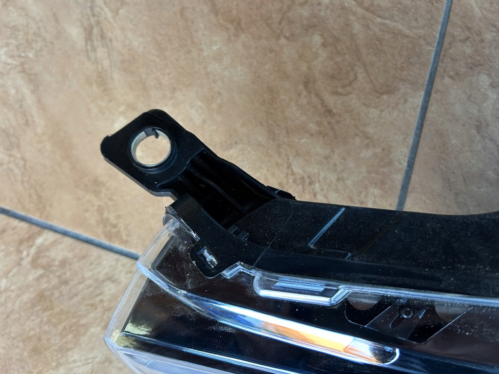 Maserati levante фара фара ксенон led правий лівий поворотний америка повний Ціна