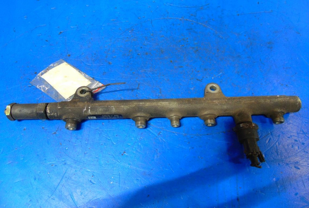 фото №8, Nissan primera p12 1.9dci молдинг упорскування 0445214024