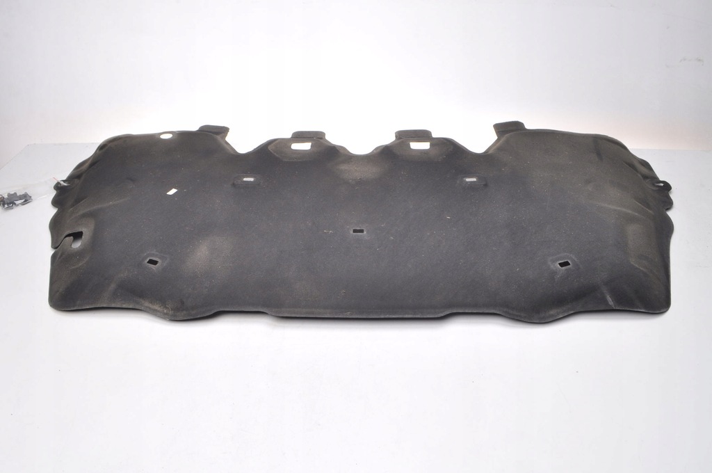 фото №1, Volvo v40 ii шумоизоляция подкрылок капот клипсы