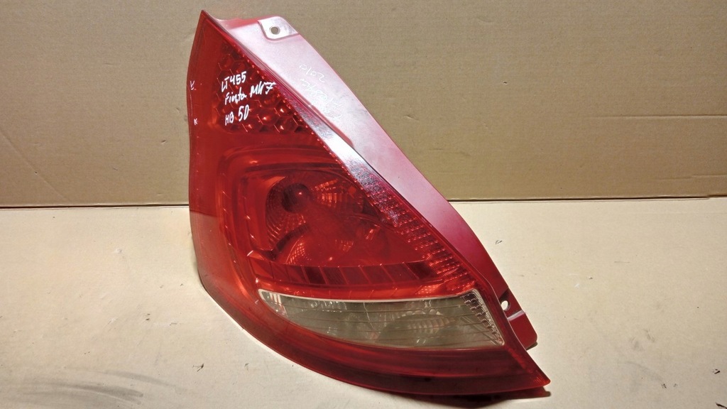 фото №1, Ford fiesta mk7 лампа задняя левая 5d