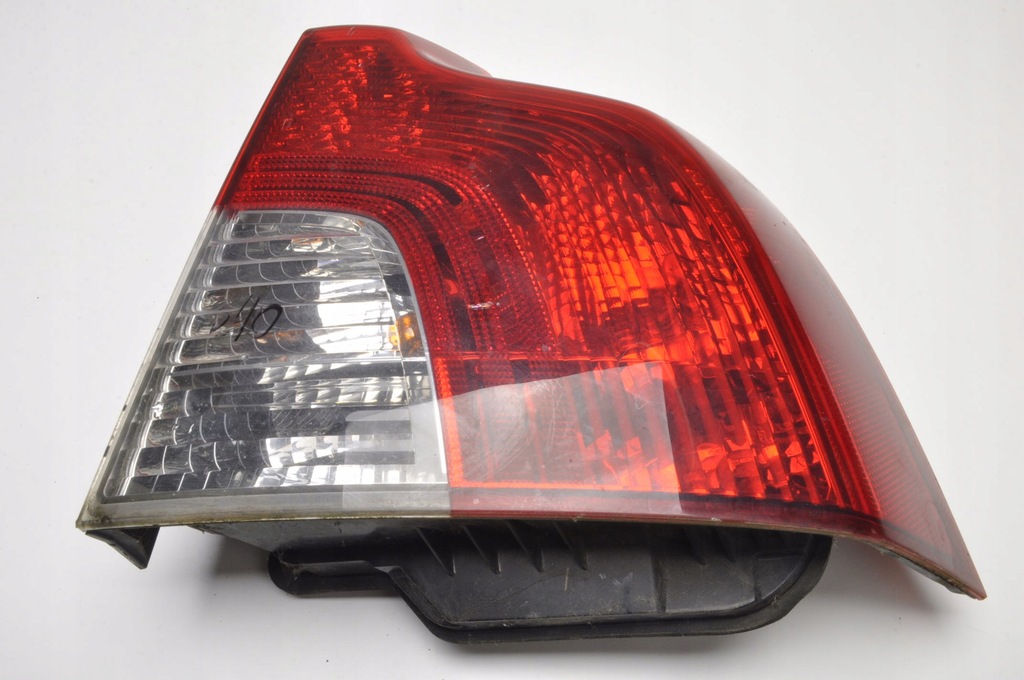 фото №1, Volvo s40 ii лампа правая задняя правый задняя 31214607