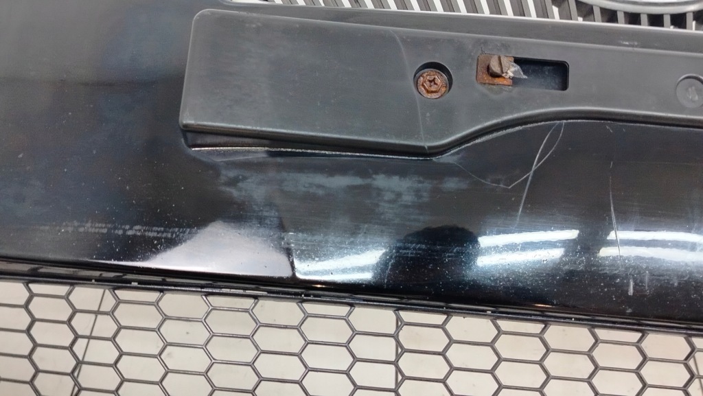 Lexus is ii 2 05r- бампер перед передний 212 с Разборки