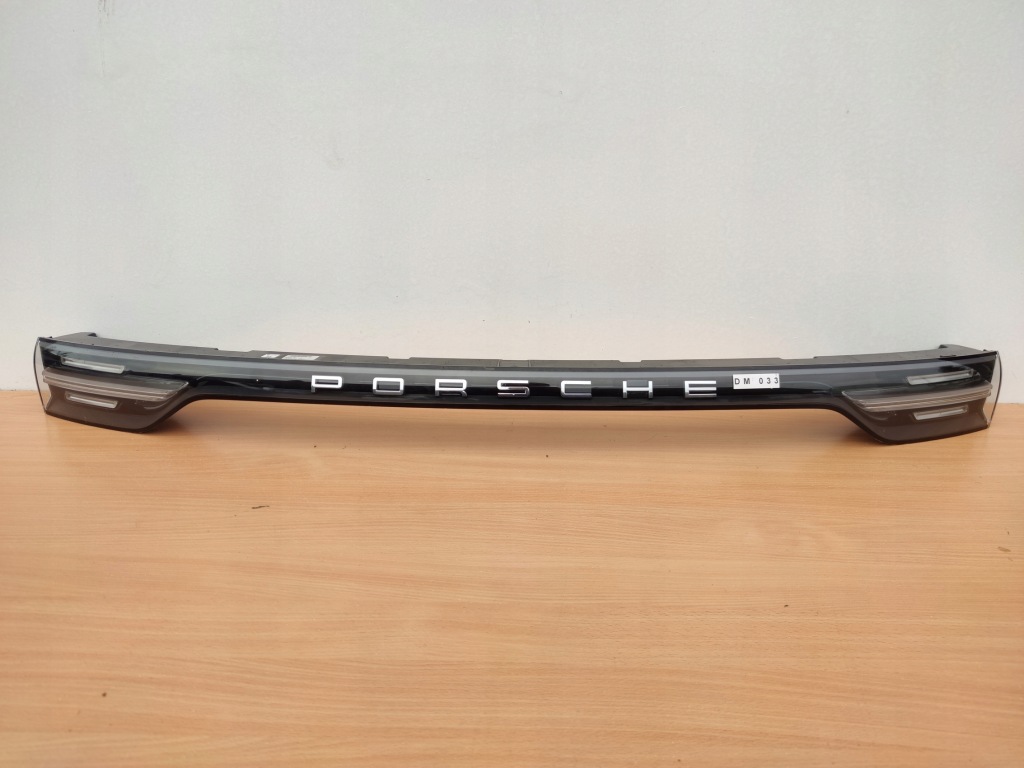 фото №1, Porsche cayenne 9y turbo 18-20 rok лампа kalpy задня