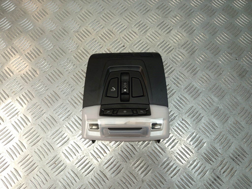 фото №1, Bmw x1 f48 лампа потолочный освещение салона кабины 6820189