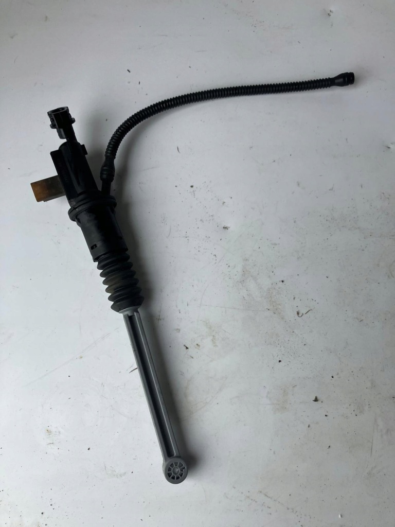 фото №1, Помпа сцепления citroen c3 iii 1.2 thp 9812924680