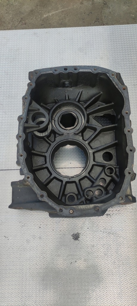 фото №1, Корпус коробки передач scania r 895r