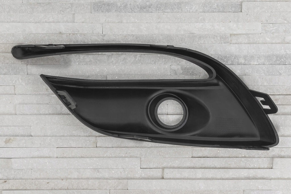 фото №8, Mazda 3 iii bn 17-19 lift заглушка противотуманной фары правая