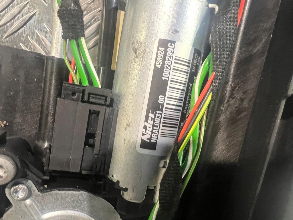 фото №13, Audi q7 4m 2018 люк комплект 4m0877041d