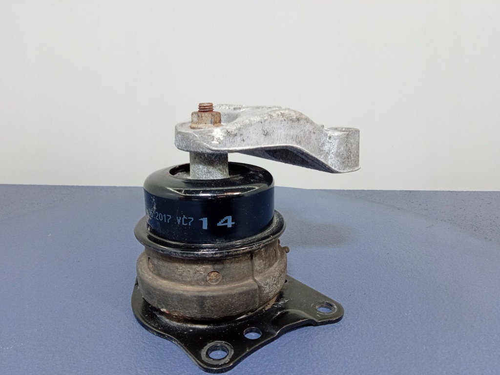 фото №2, Skoda rapid 1.2 tsi подушка кронштейн двигуна