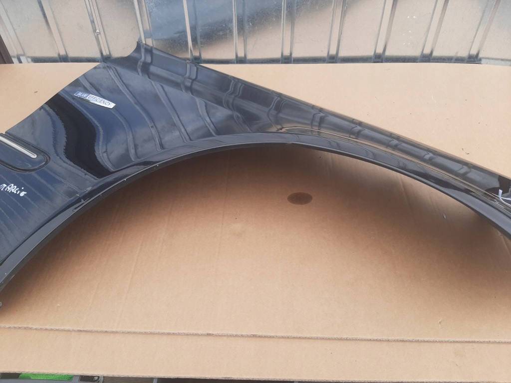 Крыло правый перед mercedes clc купе w203 lata 2008-2011 в Украине