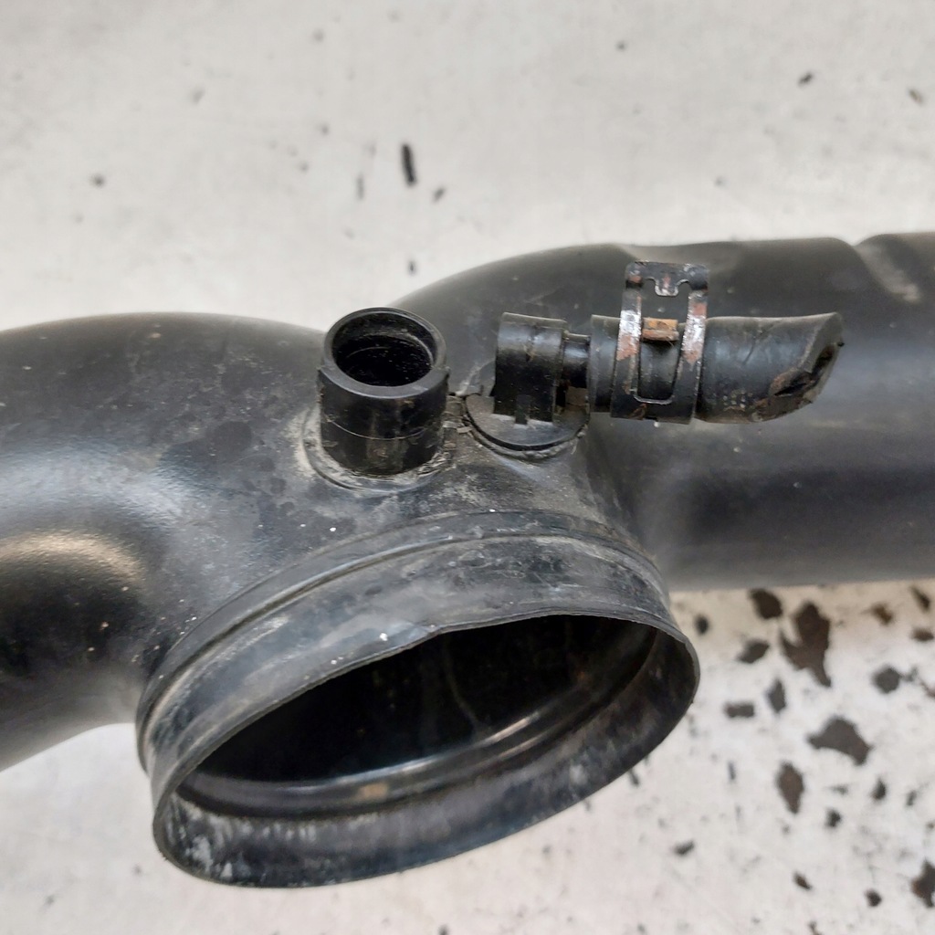 фото №7, Audi q7 4l 4,2fsi шланг труба всасывающая воздуха 7l8129627a