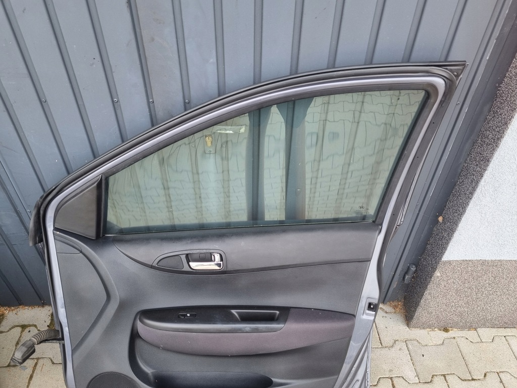 фото №8, Hyundai i20 i 08-15 дверь правый перед 2e полный