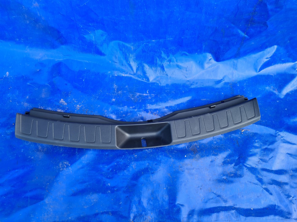 фото №1, Lexus ux пластик na pas задний